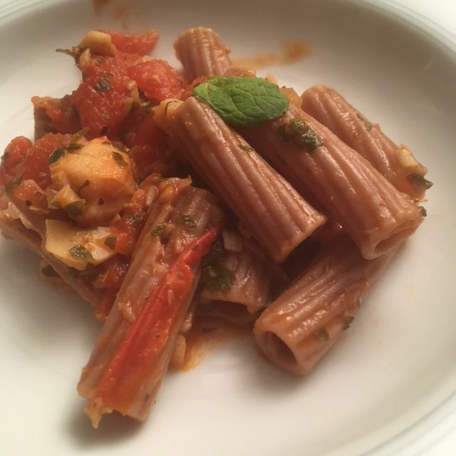 Tortiglioni farro/spelt met vis en tomaten